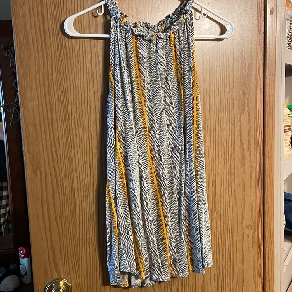 Apt 9 size M tank top. Black and white with yellow.